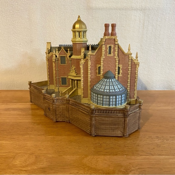 NWT Hallmark Haunted Mansion Disney World tree topper tabletop lights music - Picture 8 of 12